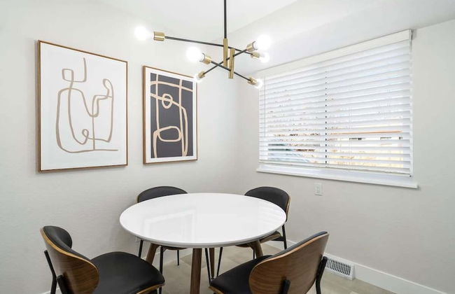 @ Marbella - Modern 4-br Retreat Chef's Kitchen - Photo 16