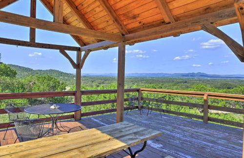 Spacious Utopia Family Home w/ Hill Country Views - Foto 27