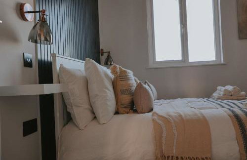 Spacious Second Floor Apartment - Foto 8