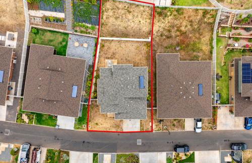 # Marbella Lane-Elegant 3BR Getaway with Superb Views - Foto 79