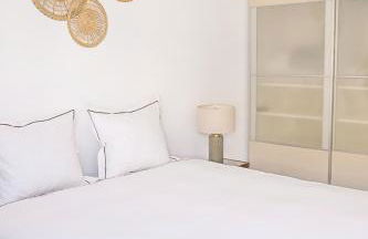 La Petite-home near AirPort-wifi-garage-elevator-homely - Foto 24