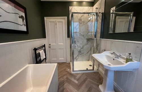 Fabulous Seaside Retreat - Foto 25