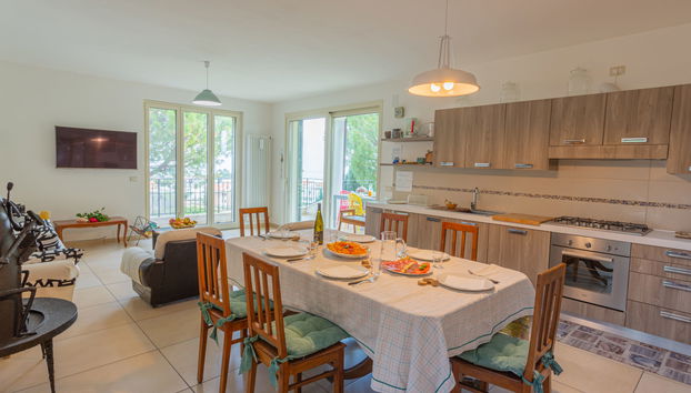Kitchen / Dining Room