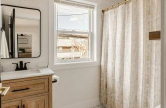 Modern Amish Country Retreat w/ Hot Tub. - Foto 23