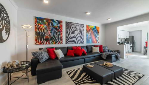 Salgados 2-Bedroom Apartment - 900m from the Beach - Wifi - Foto 3