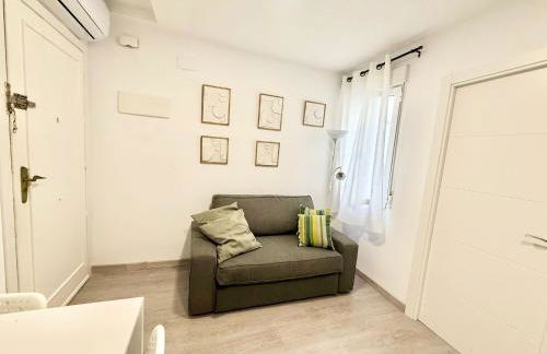 Metro Avenida de América 11 AMCH Hospedaje - Photo 27