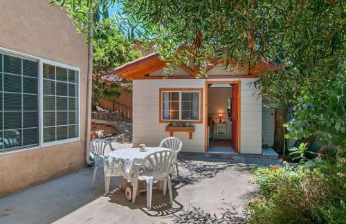 Majestic 5BR Villa with Guesthouse, Pool & Spa - Foto 12