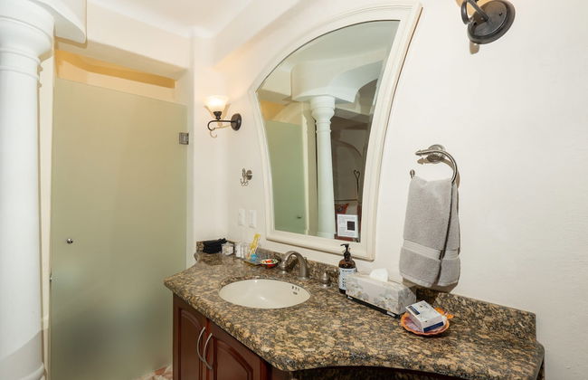 Ocean Front Penthouse Pool Sleeps 8 People - Foto 66