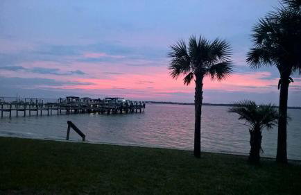 1 Bedroom Condo with Amazing View - Foto 11