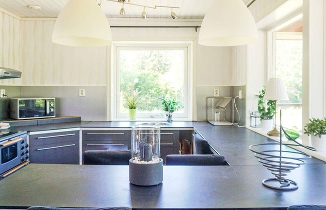 4 Person Holiday Home in Hallnas-by Traum - Photo 6