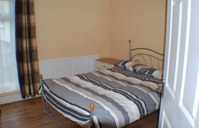 2 Bed Cottage - Sleeps 6 - Parking - Wifi - Foto 2