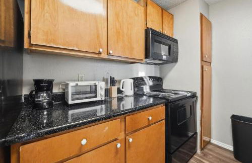 District West Apartments Simple Modern Home - Foto 25