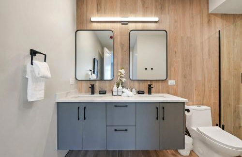 Modern 2BR2BA Condo Free Parking and Balcony - Foto 28