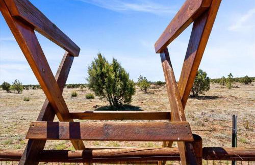 Cabin with Wild Horses, Fireplace, Dog Friendly & StarLink - Foto 32