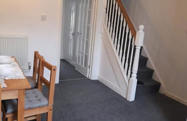 Contemporary and Spacious Home - Foto 22