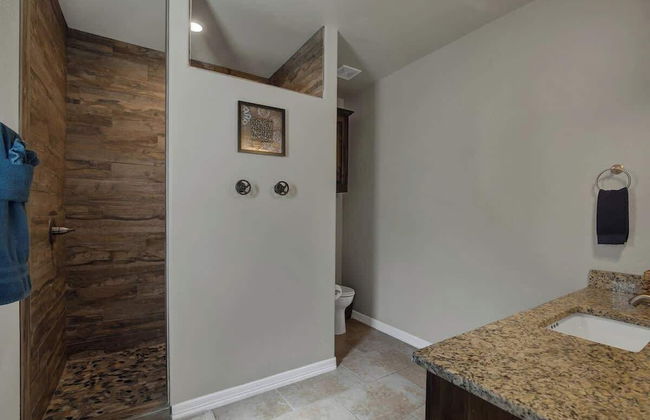 Let's Go Tubing! Awesome House-next to River! - Foto 21