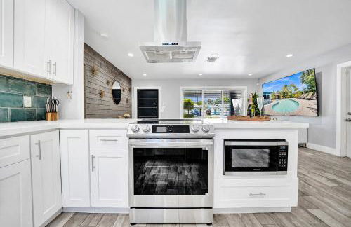 NEW! Private Oasis with Heated Pool Minutes to Wilton Dr and the Beach - Photo 24