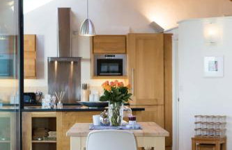 Stunning Old Carthouse with seaview - Photo 27