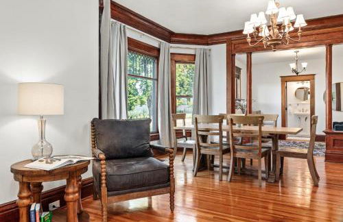 The Historic Bonners Family Home- 4 Bedroom - Panoramic River Views, Casino Nearby - Foto 7