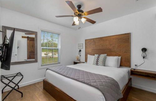 Cozy Cottage • 2 King Beds • Grove • Kayaks • Washer/Dryer - Foto 14