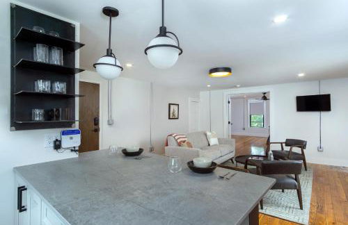 Cherry Street Loft (A) Pet-Friendly & In the Heart of Downtown Black Mtn! - Foto 4