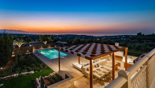 Estella Villa with Pool, Children Area, BBQ & Magnificent Views! - Foto 1, Garden view