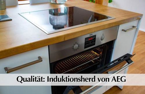 Helle Altbau FeWo mit Kingsize Bett, Smart-TV, Nobilia Küche - Nur ein kurzer Spaziergang in die Altstadt und zum Domplatz - Kostenlose Parkplätze in den umliegenden Straßen - Ausgewählte Tipps für Erfurt inklusive - Foto 17