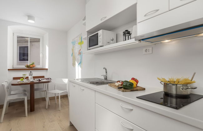 Beautiful Apartment House On The Seaside - Photo 24