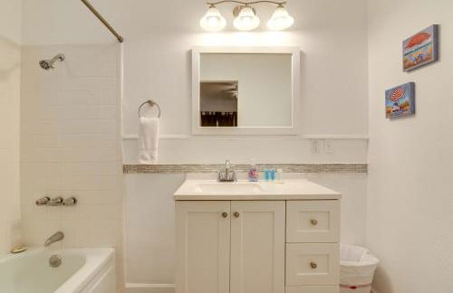 Oceanfront Home with Deck and Views in Galveston! - Foto 22