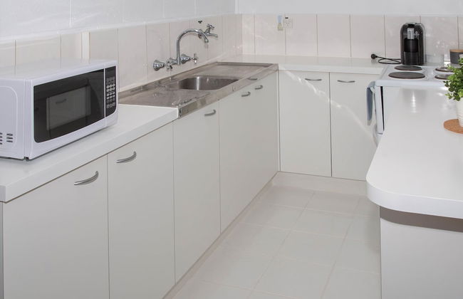 Prom Coast Apartments - Photo 9