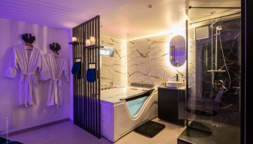 Love Room 91 avec Jacuzzi XXL - 15min Orly - 30 min Paris - Foto 2