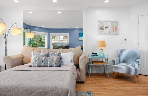 Beach Bliss 211 Balcony Water Views Beach Downtown - Photo 14