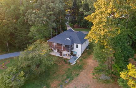 The Flat - A Lake View Retreat with Dock Access - Foto 14