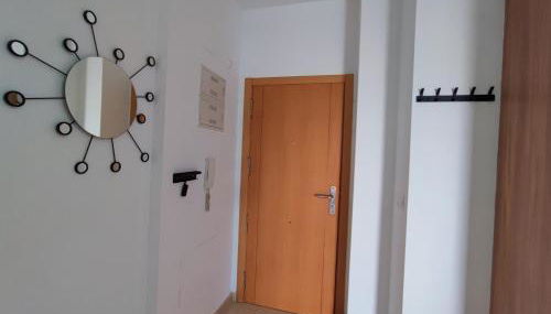 Apartamento con patio, piscina y parking privado - Photo 2, Lobby or reception