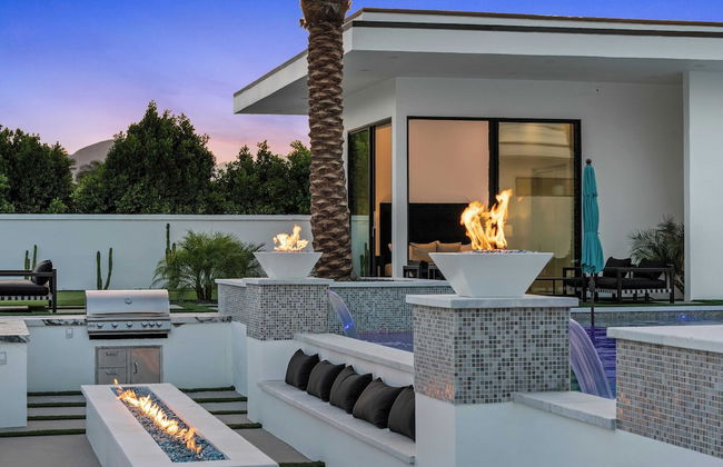 Sleeps 26 Pool, Hot Tub, Pickleball & Putting Green Bravo Villa #12 by Avantstay - Foto 15