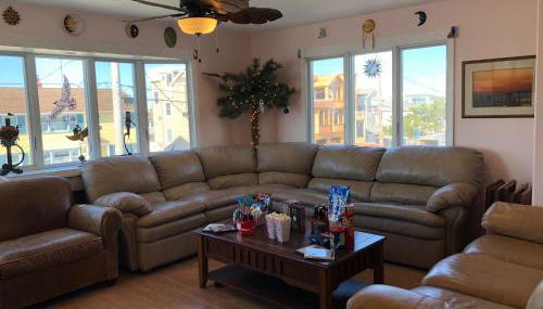 Beach House Retreats 6-just 30 Steps from the Beach with Rooftop Hot Tub and Gourmet Kitchen - Foto 5