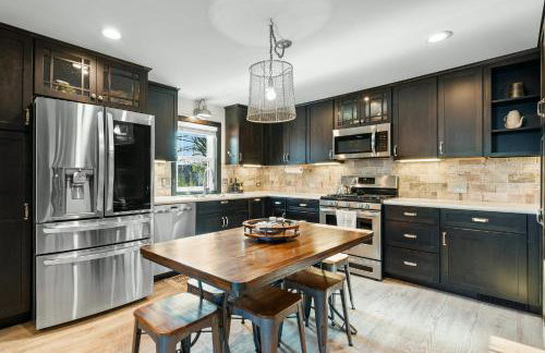 Luxurious 1875 centrally located Canton Akron home, expansive primary & sunset view - Foto 20