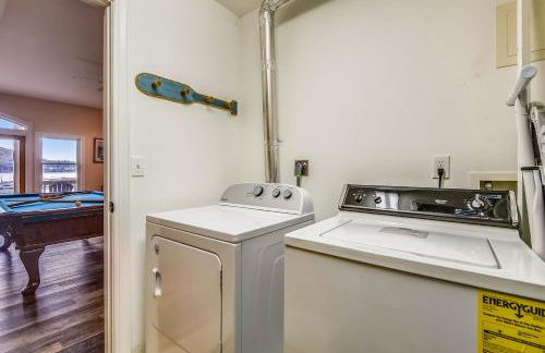 Lakefront Home Near Wisp with Great Location Dock Slip Hot Tub - Foto 30