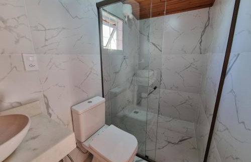 Casa 4 dorms 2 suites - localização perfeita no centrinho e rodeada de natureza - Foto 12