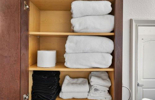 Cozy One-Bedroom Retreat - Foto 17