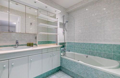 GuestReady - Elegant stay with private balcony - Foto 8