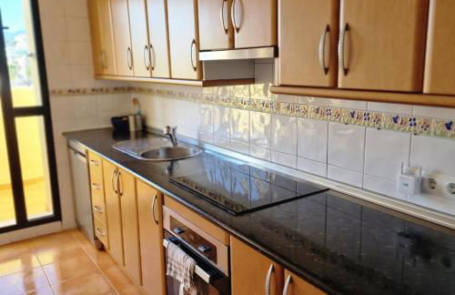 Piso muy cómodo en Estepona, Zona Selwo - Photo 8