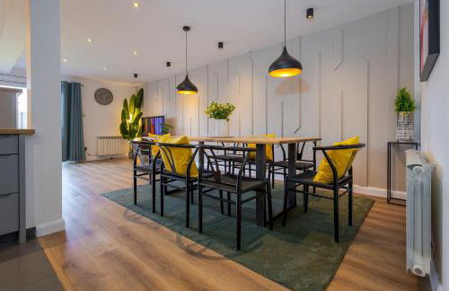 Private Luxe Bournemouth 5BR-7 Beds-3 Bath-Garden-Parking - Foto 1