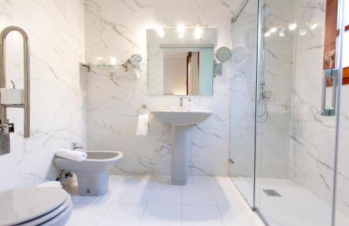 Andalusian villa on the sea and the bay of Malaga - Photo 42