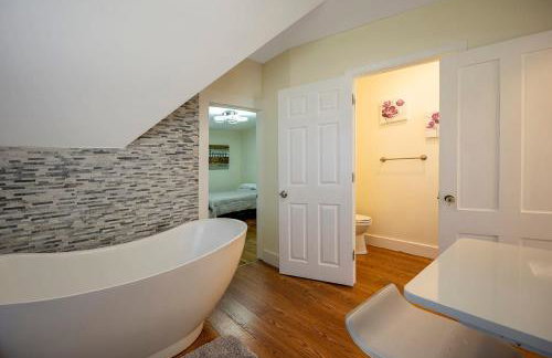 Lovely Home - Relaxing- with many Amenities & Pool - Foto 31