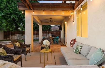 Desert Oasis w Pool Spa BBQ Outdoor Dining Under the Palms Calle Tolosa by AvantStay - Foto 39