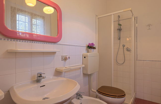 2 bedroom Apartment in Certaldo with swimming pool and garden - Photo 13