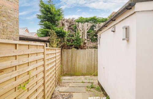 Modern 2 Bedroom Flat with Free Parking - 2 mins from Ascot Racecourse - Foto 11