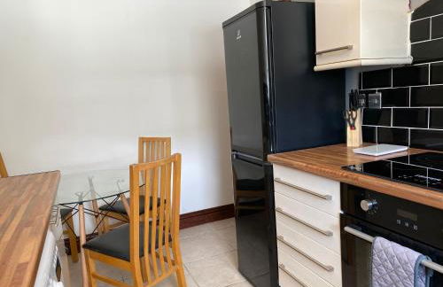 Cosy 2 Bed Flat in Swansea - Home away from Home - Foto 12