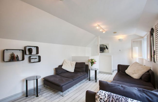 Fantastic 1BD Hideaway, 2 Minutes to the Sea - Photo 11